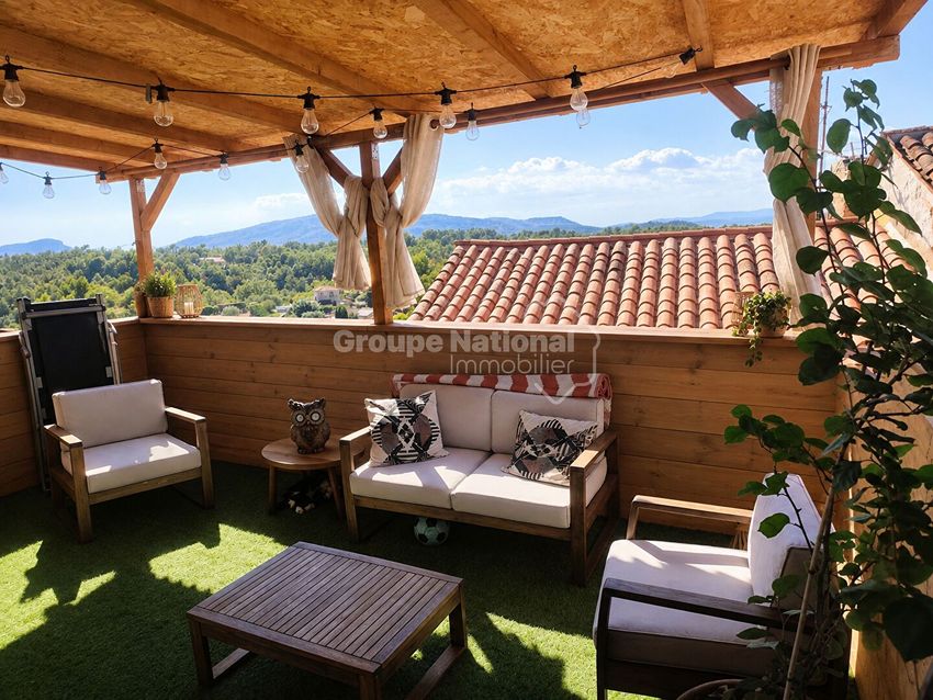 Image Terrasse à  maison de village de Saint-Paul-en-Forêt