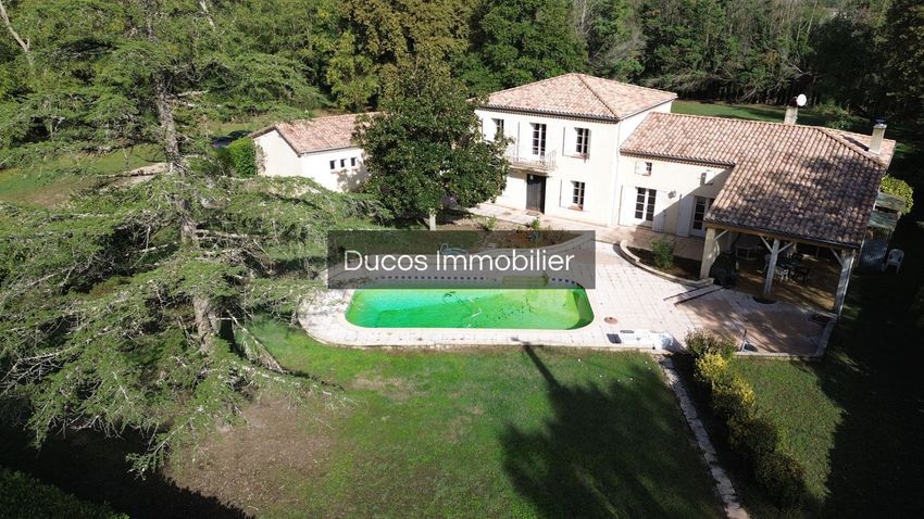 Image Piscine à  maison individuelle de Taillebourg