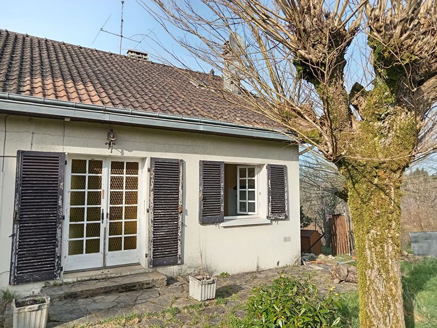 Image Façade à  maison individuelle de Bujaleuf