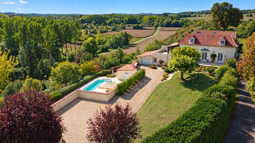 Image Piscine à  maison individuelle de Saint-Séverin