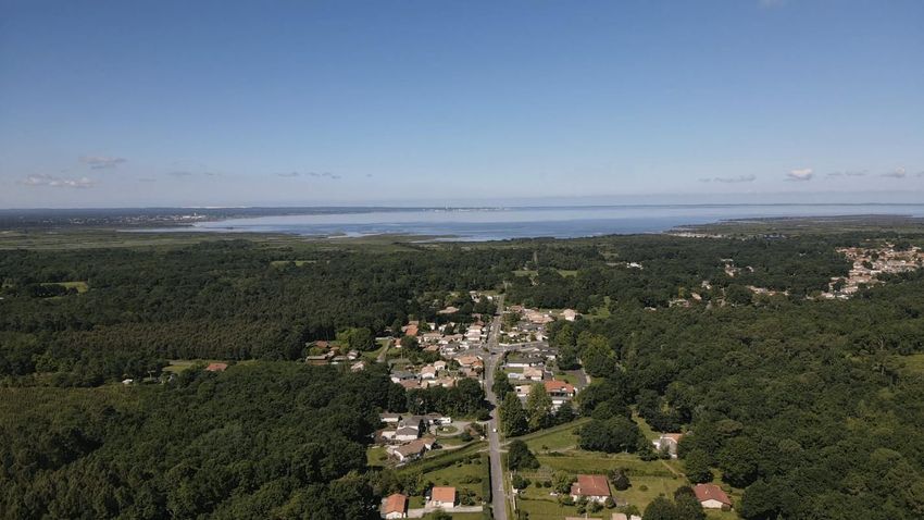 Image Vue à terrain de Audenge