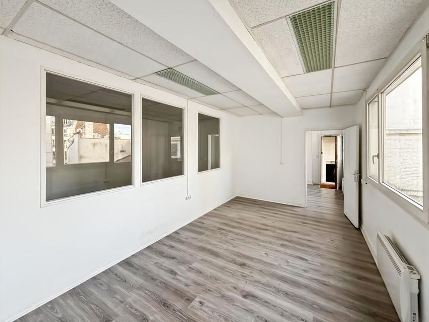 Image de bureau à Amiraux-Simplon-Poissonniers