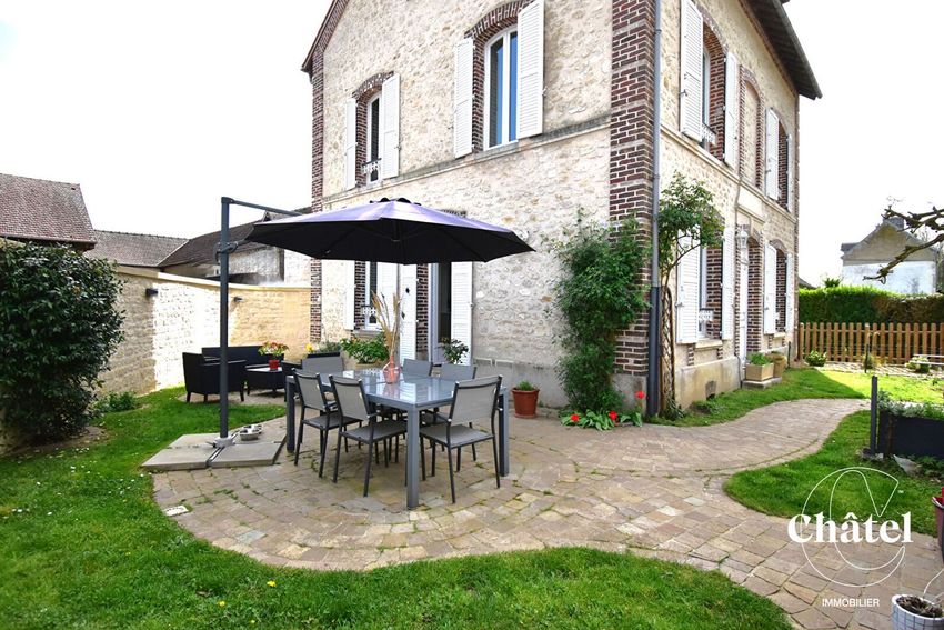 Image Façade à  maison individuelle de Chamant
