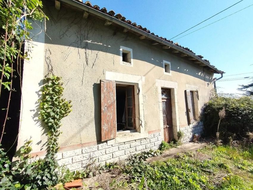 Image Façade à  maison individuelle de Saint-Maigrin