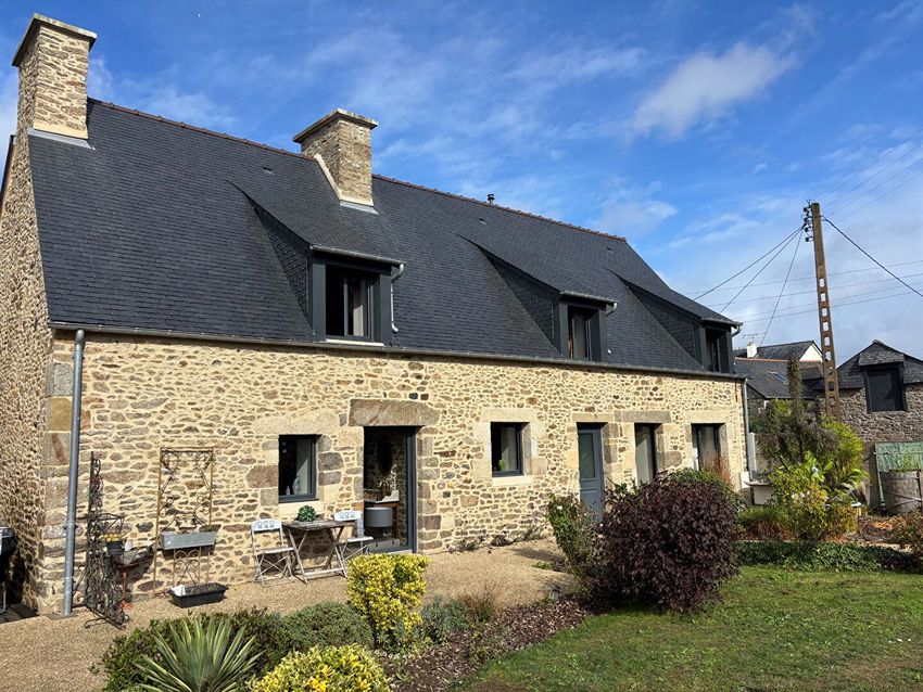 Image Façade à  maison individuelle de Dinan