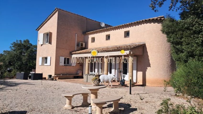 Image Façade à  maison individuelle de Sainte-Maxime