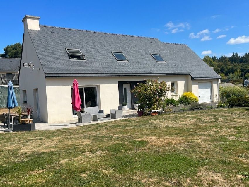 Image Façade à  maison individuelle de Saint-Nicolas-du-Pélem