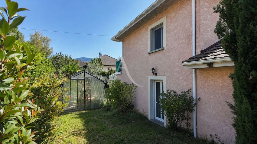 Image Façade à  maison individuelle de Veigy-Foncenex