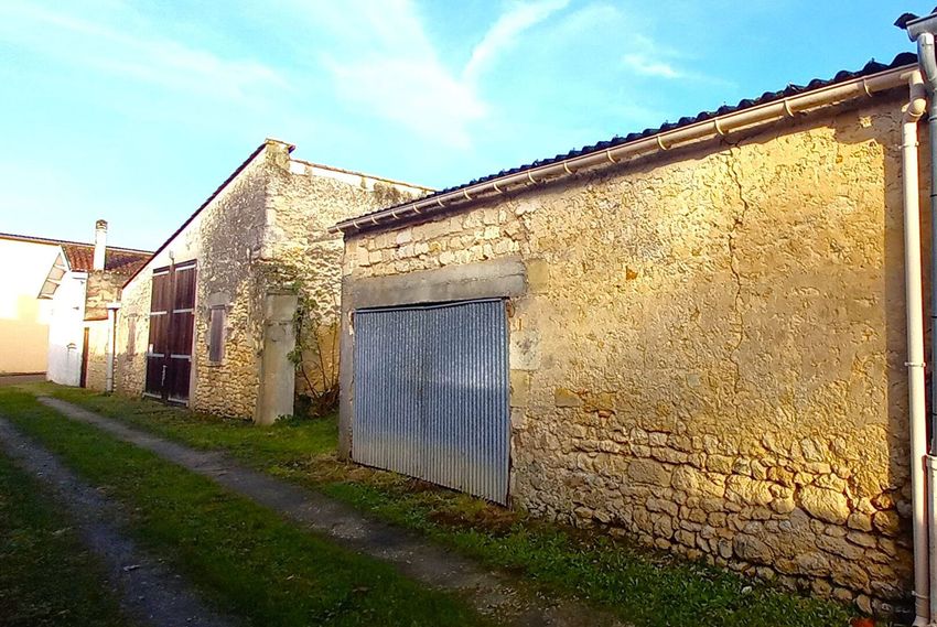 Image Façade à  maison individuelle de Saint-Seurin-de-Cadourne