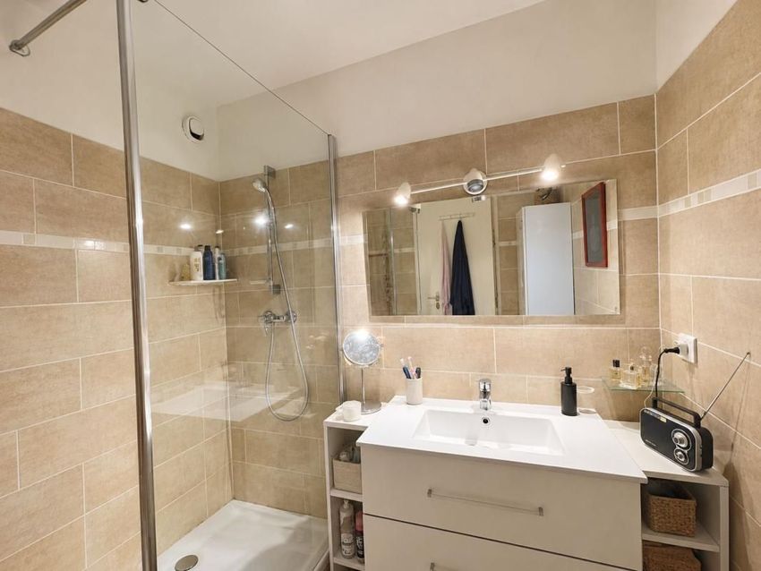 Image Salle de bains à appartement de Grasse