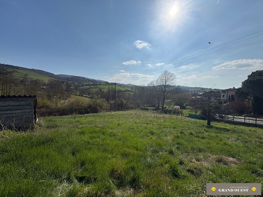 Image Vue à terrain de Sourcieux-les-Mines