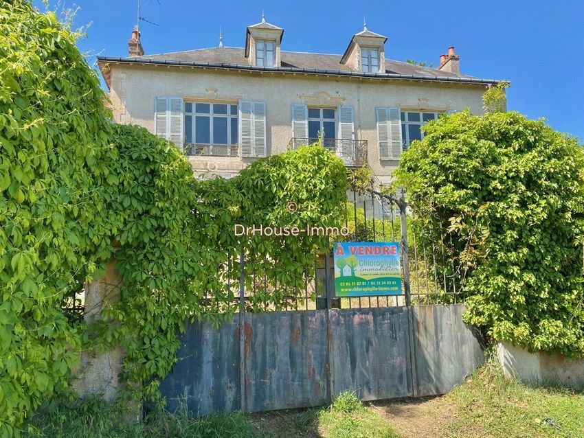 Image Façade à  villa de Coutarnoux