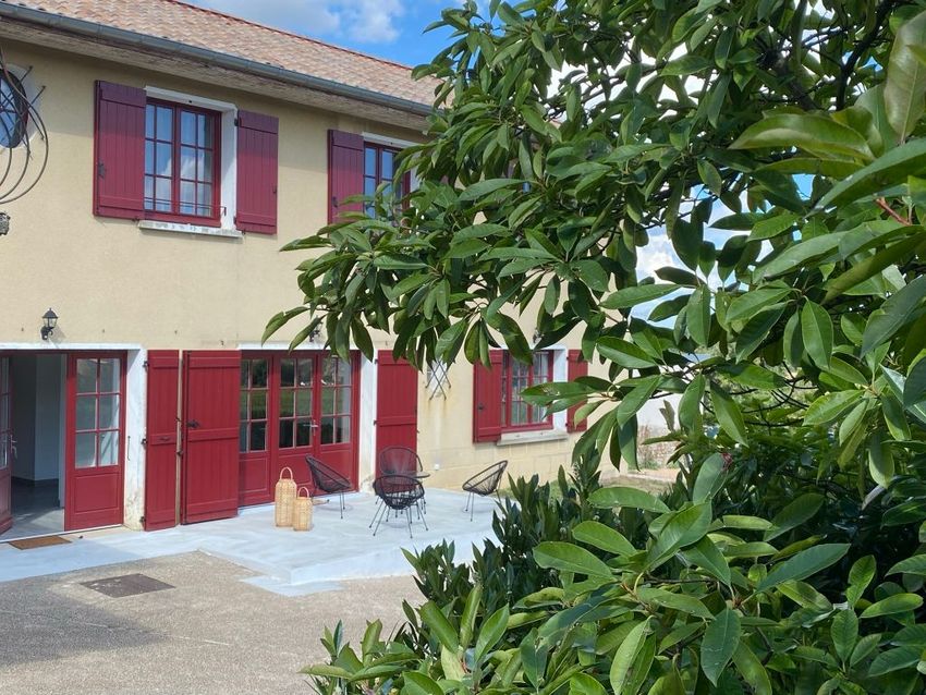 Image Façade à  maison individuelle de Fuissé