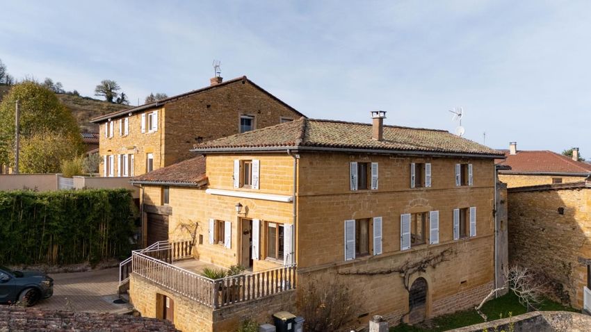 Image Façade à  propriété agricole de Saint-Germain-Nuelles