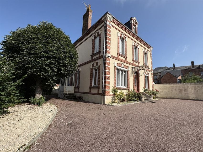 Image Façade à  maison individuelle de Gacé