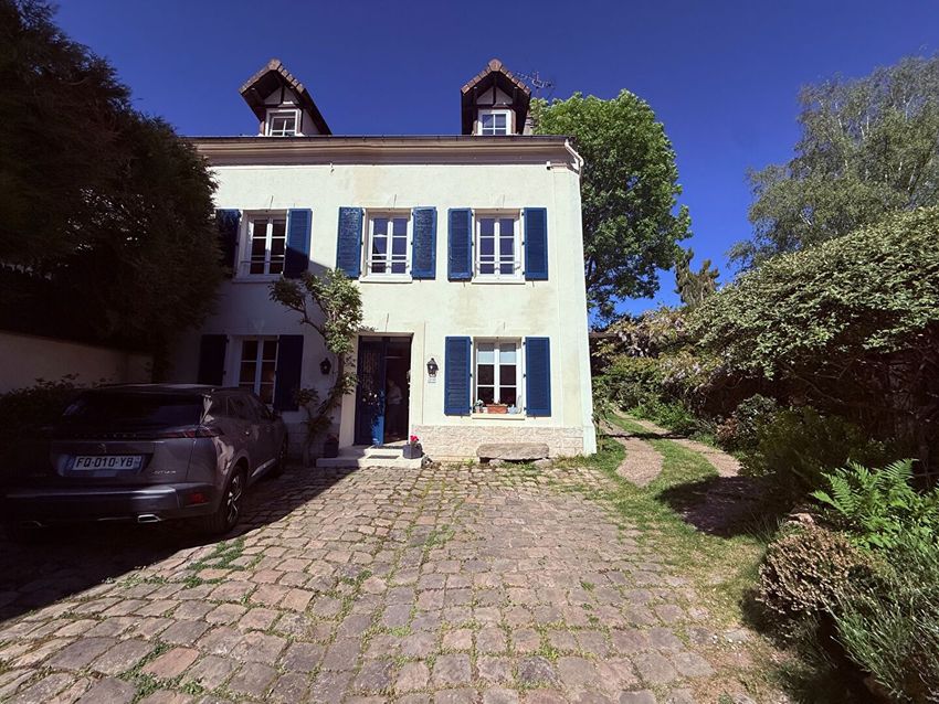 Image Façade à  maison individuelle de Montlignon