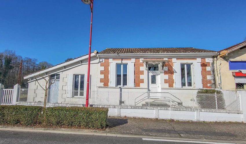 Image Façade à  maison mitoyenne de Lesparre-Médoc