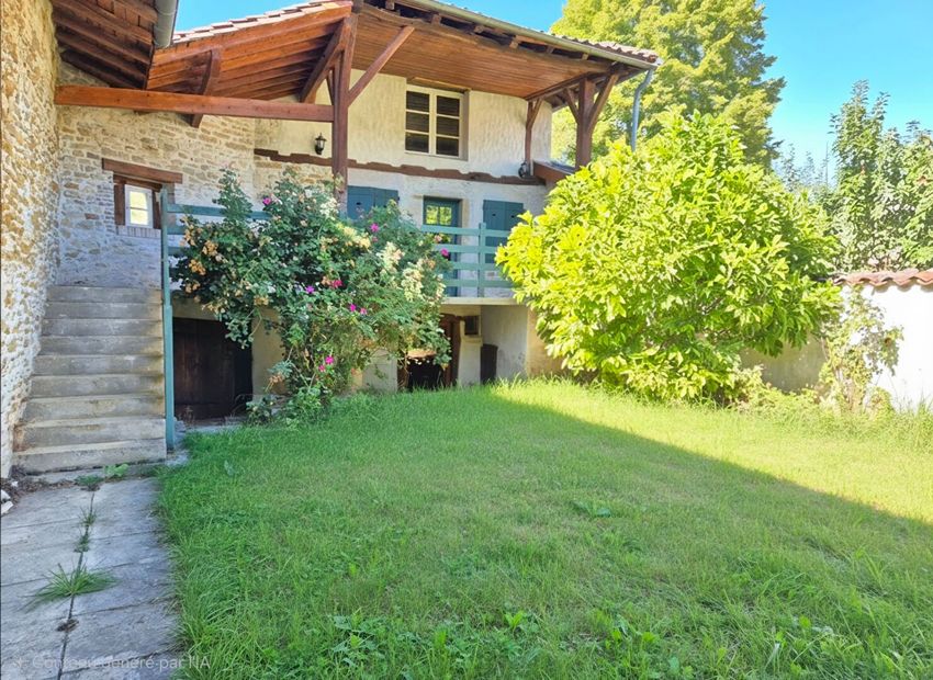 Image Façade à  maison mitoyenne de Meillonnas