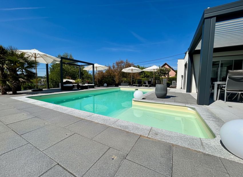 Image Piscine à  maison individuelle de Laire