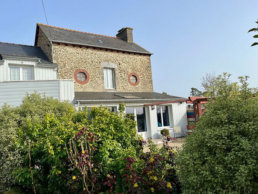 Image Façade à  maison individuelle de Taden