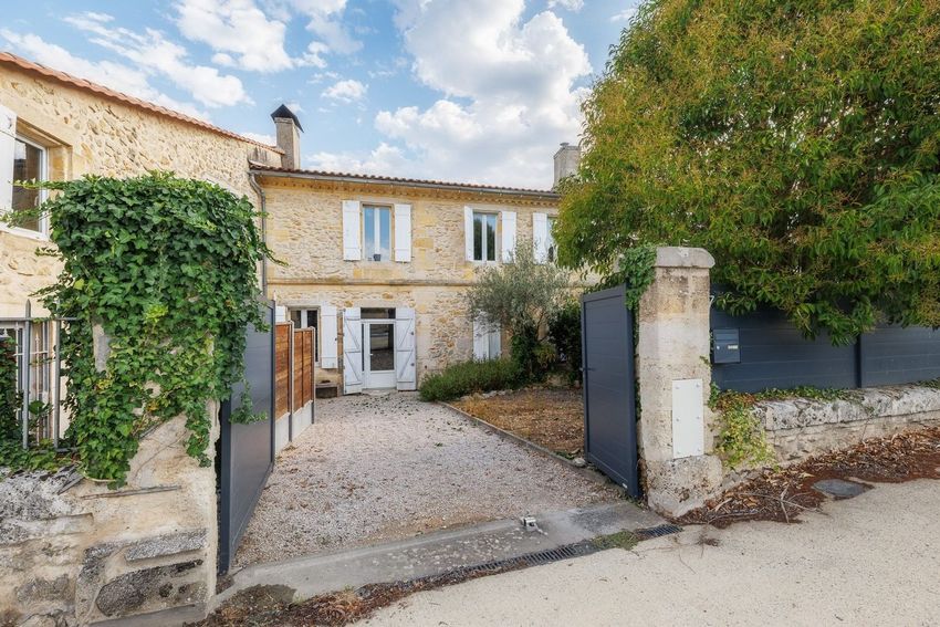 Image Façade à  maison individuelle de Portets