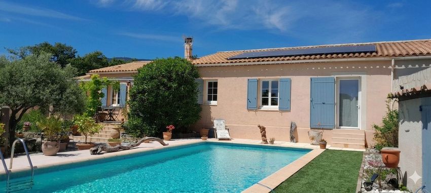 Image Piscine à  maison individuelle de Cabrières-d'Aigues