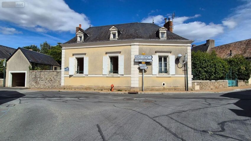 Image Façade à  maison mitoyenne de Requeil