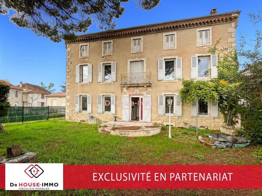 Image Façade à  villa de Pergain-Taillac