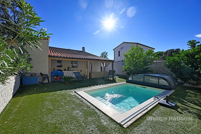 Image Piscine à  maison individuelle de Poulx