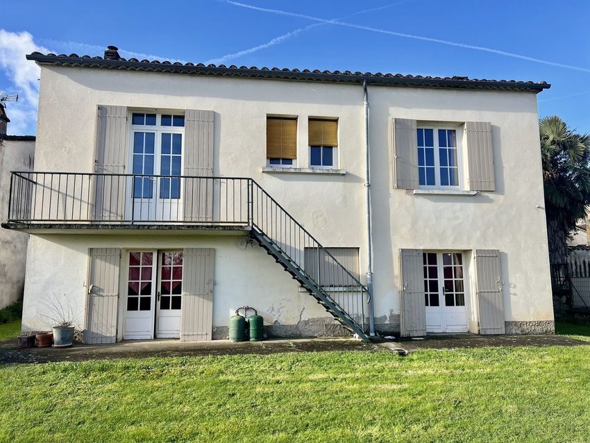 Image Façade à  maison individuelle de Sans numéro Rue Saint-Joseph