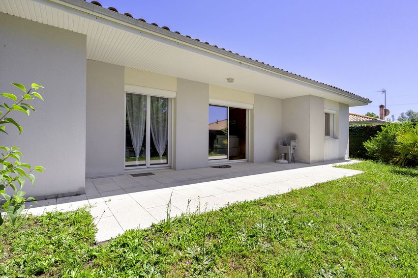 Image Façade à  maison individuelle de Léognan