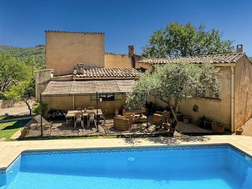 Image Piscine à  maison individuelle de Oraison