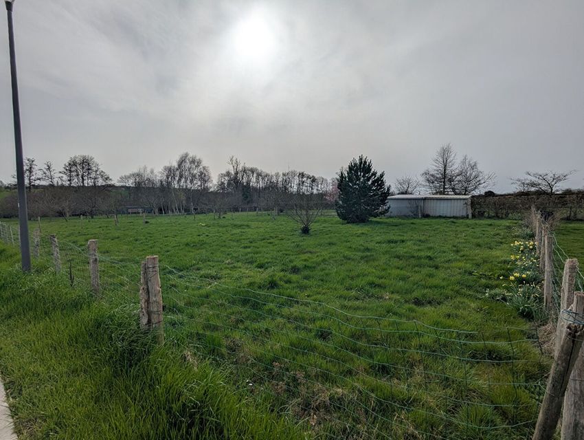 Image de terrain à Longny les Villages