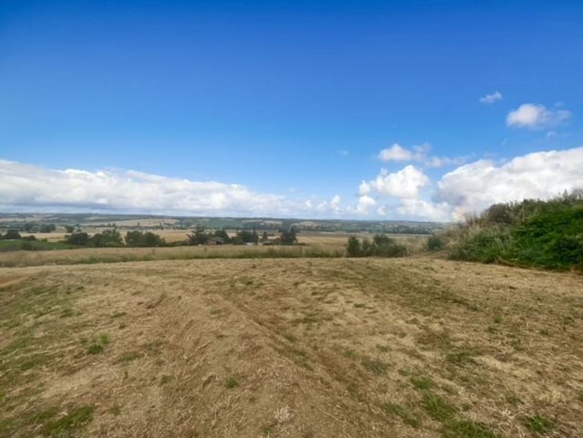 Image Vue à terrain de Montcabrier