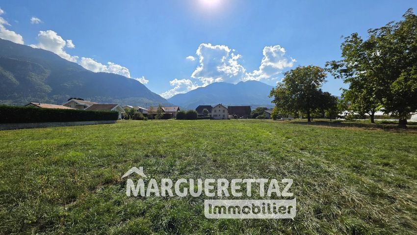 Image Vue à terrain de Saint-Pierre-en-Faucigny