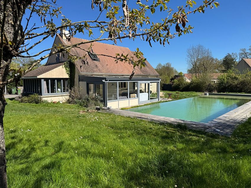 Image Piscine à  maison individuelle de Grosrouvre
