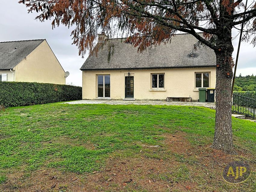 Image Façade à  maison individuelle de Rougé