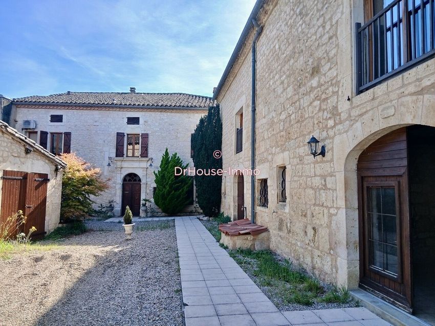 Image Façade à  maison jumelée de Amarens