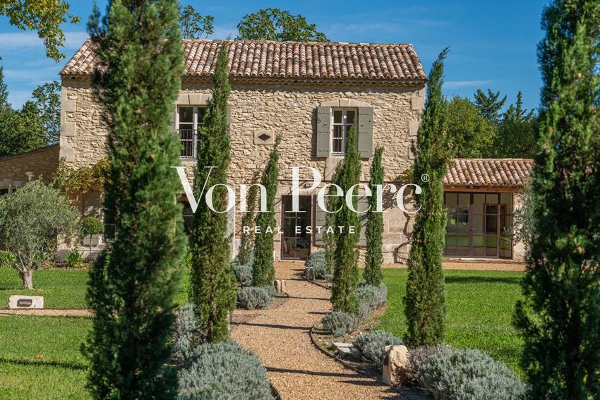 Image Façade à  maison traditionnelle de Saint-Rémy-de-Provence