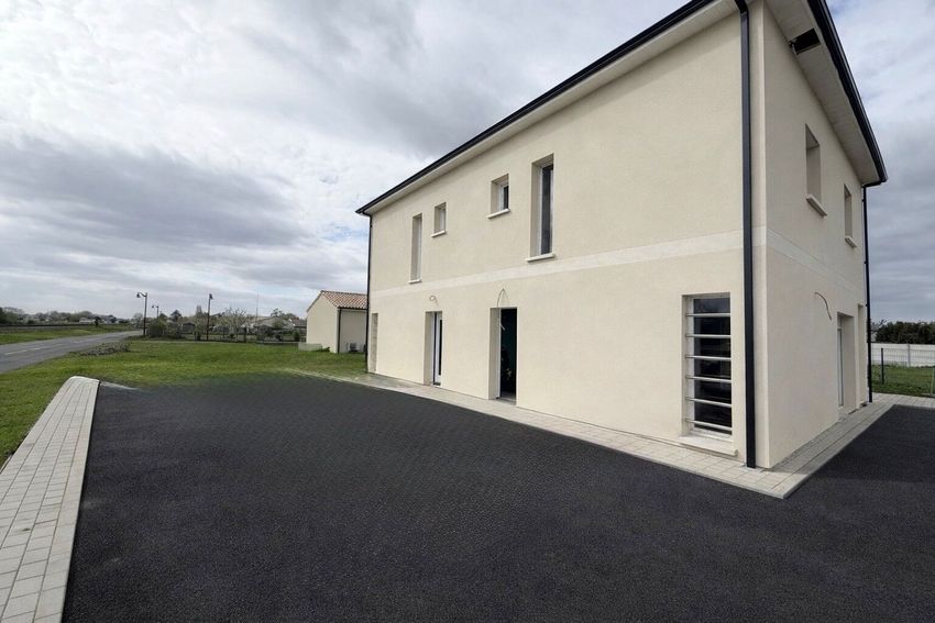 Image Façade à  maison mitoyenne de Camps-sur-l'Isle