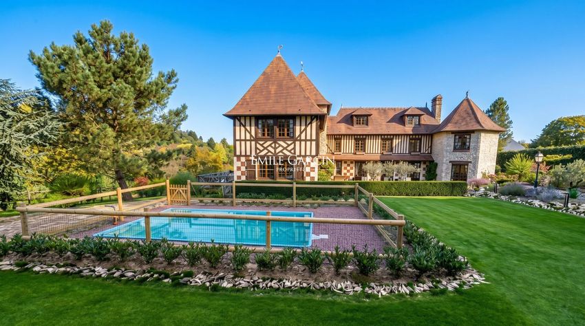 Image Piscine à  maison individuelle de Blangy-le-Château