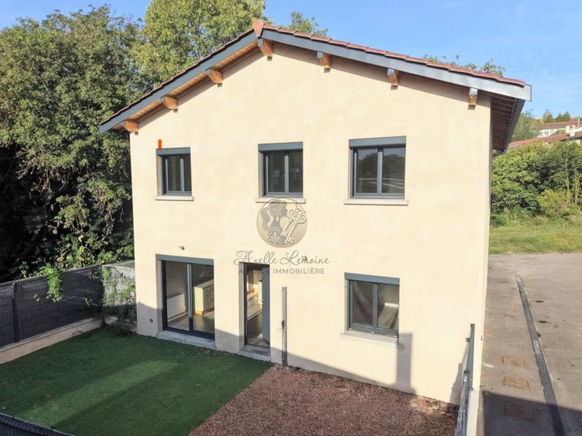 Image Façade à  maison individuelle de Thurins