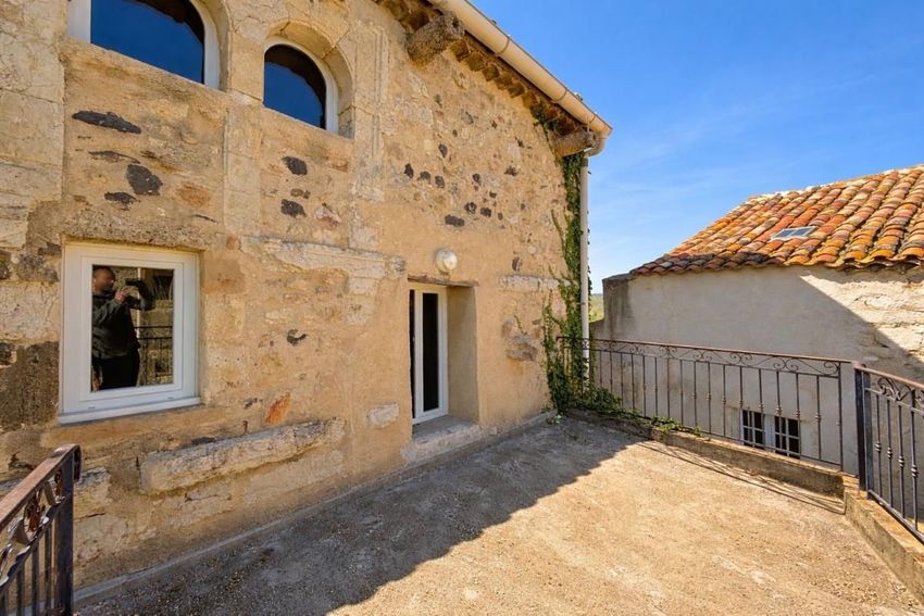 Image Façade à  maison mitoyenne de Fontès