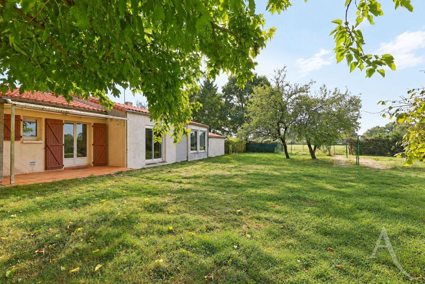 Image Façade à  maison individuelle de Montréverd