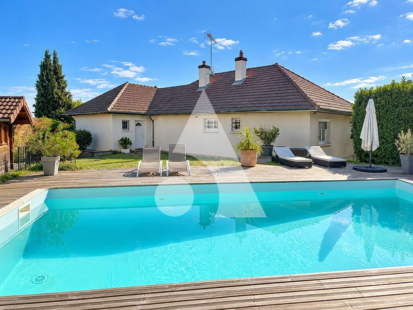 Image Piscine à  maison individuelle de Lamarche-sur-Saône