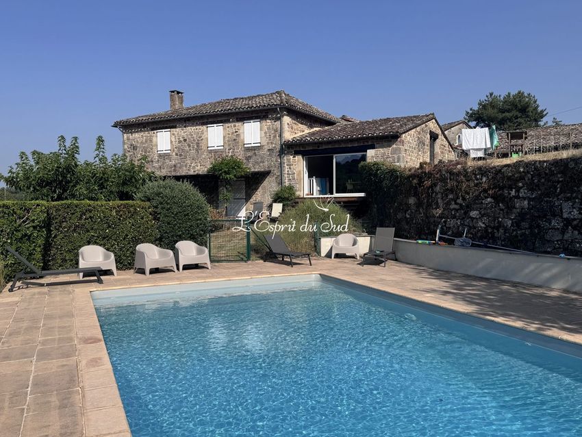 Image Piscine à  maison individuelle de Le Verdier