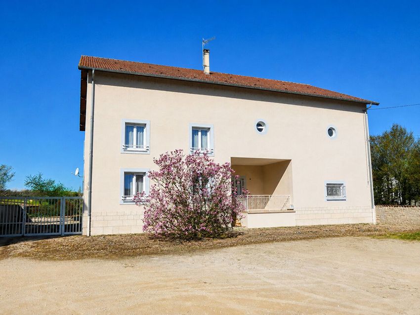 Image Façade à  maison individuelle de Lescar