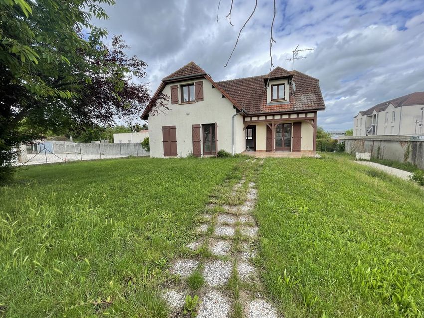 Image Façade à  maison individuelle de Saint-Julien-les-Villas