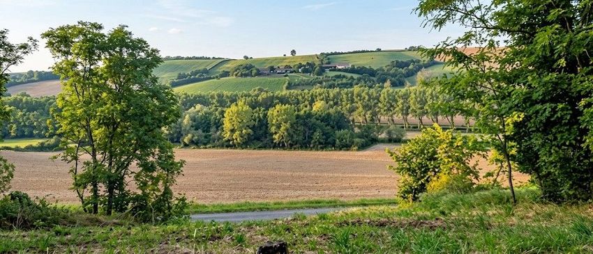 Image Vue à terrain de Caignac