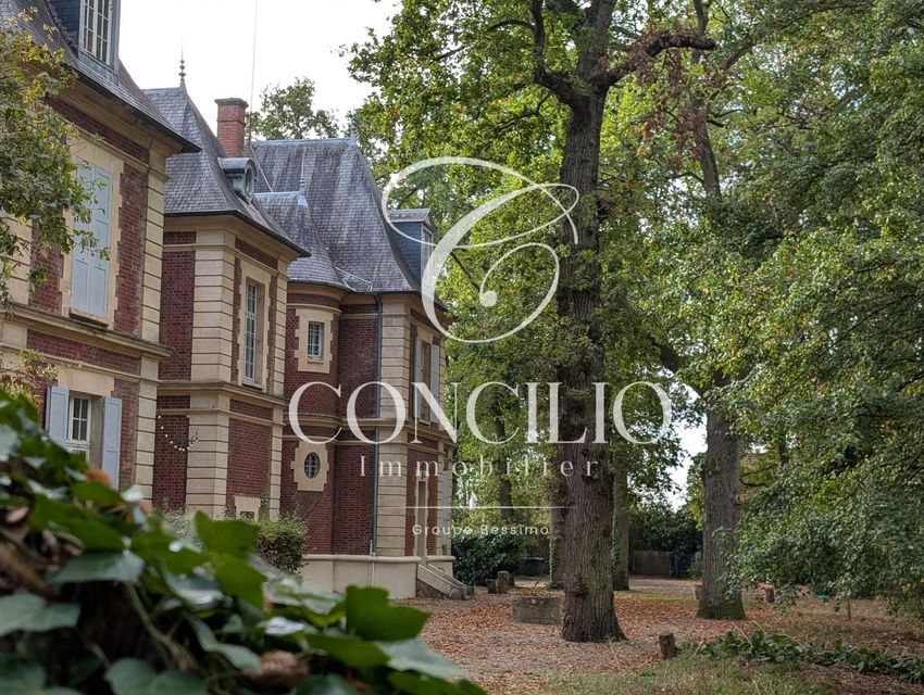 Image Façade à  château de Ennery